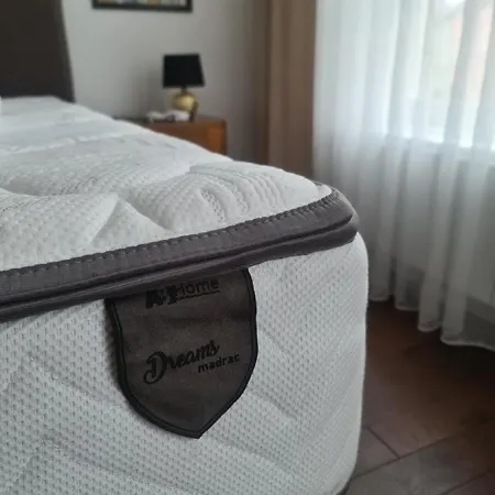 Apartman Trg - Square